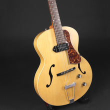 Load image into Gallery viewer, Godin 5th Avenue Kingpin P90 Natural (Pre-owned)
