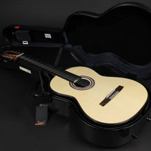 Load image into Gallery viewer, Hanika HE Lattice Concert Classical Guitar