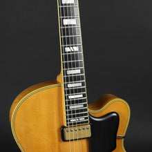 Load image into Gallery viewer, 2003 Hofner Jazzica Natural Archtop (Pre-owned)