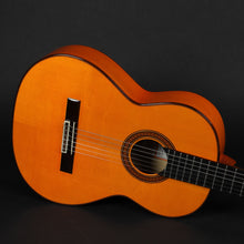 Load image into Gallery viewer, 2007 Jose Ramirez FL2 Flamenco Guitar (Pre-owned)