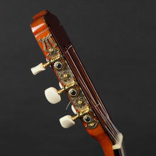 Load image into Gallery viewer, 2007 Jose Ramirez FL2 Flamenco Guitar (Pre-owned)