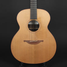 Load image into Gallery viewer, Lowden O25 Cedar/Rosewood (Pre-owned)