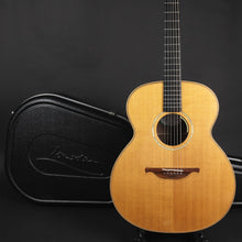Load image into Gallery viewer, Lowden O32 Left-handed Spruce/Indian Rosewood (Pre-owned)