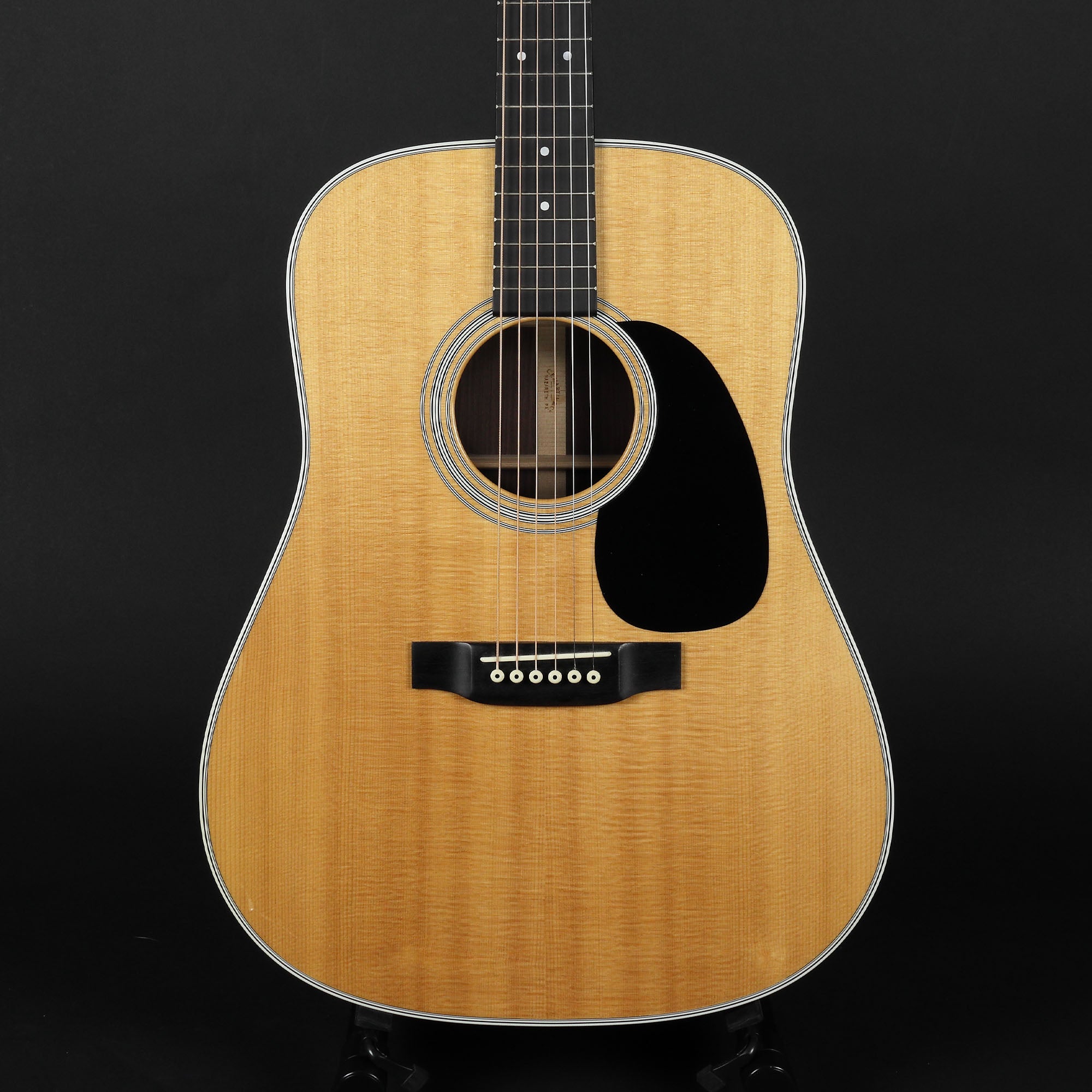2015 Martin D28 Standard Series Dreadnought Guitar (Pre-owned)