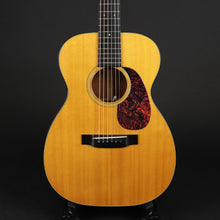 Load image into Gallery viewer, 2005 Martin 00-18v Sitka/Mahogany (Pre-owned)