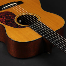 Load image into Gallery viewer, 2005 Martin 00-18v Sitka/Mahogany (Pre-owned)
