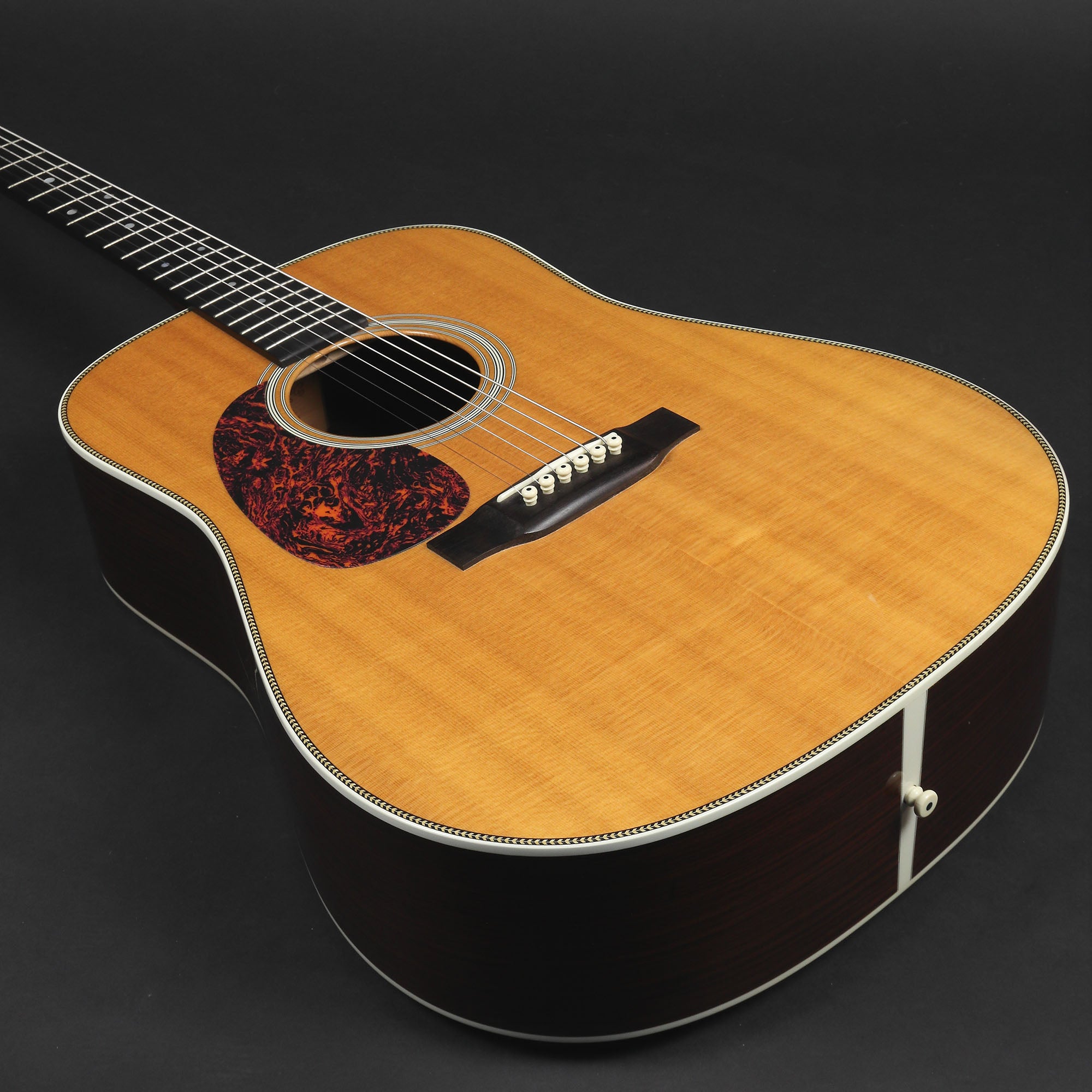 2010 Martin HD28 Left-handed (Pre-owned) – Mak's Guitars