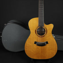 Load image into Gallery viewer, McElroy OOO Cutaway Bear Claw Sitka/Rosewood (Pre-owned)