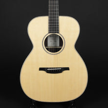 Load image into Gallery viewer, McNally OM32 Spruce/Rosewood #331