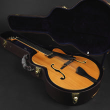 Load image into Gallery viewer, Peerless Contessa 16&quot; Archtop (Pre-owned)