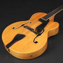 Load image into Gallery viewer, Peerless Contessa 16&quot; Archtop (Pre-owned)