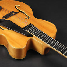 Load image into Gallery viewer, Peerless Contessa 16&quot; Archtop (Pre-owned)