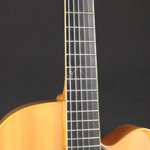 Load image into Gallery viewer, Peerless Contessa 16&quot; Archtop (Pre-owned)