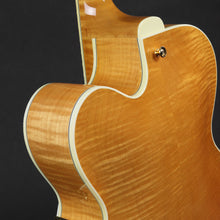 Load image into Gallery viewer, 2006 Jim Triggs San Salvador L-5 Style Archtop Guitar (Pre-owned)