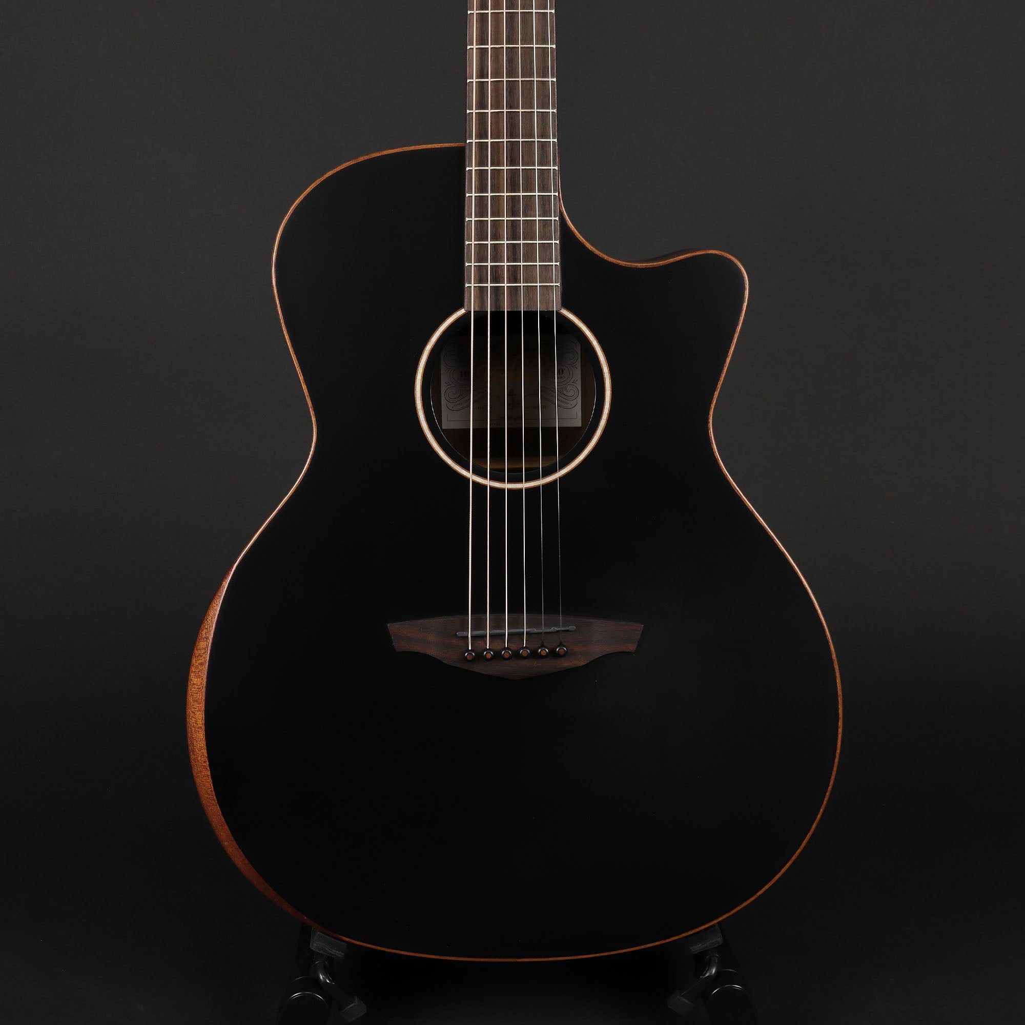 Veelah V4GAC-BK Grand Auditorium Cutaway Guitar - Black