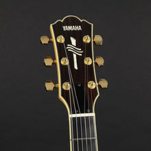 Load image into Gallery viewer, Yamaha AEX1500 &#39;Martin Taylor&#39; Natural (Pre-owned)