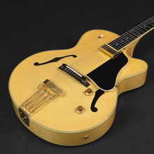 Load image into Gallery viewer, Yamaha AEX1500 &#39;Martin Taylor&#39; Natural (Pre-owned)