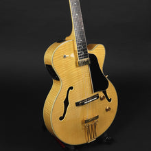 Load image into Gallery viewer, Yamaha AEX1500 &#39;Martin Taylor&#39; Natural (Pre-owned)