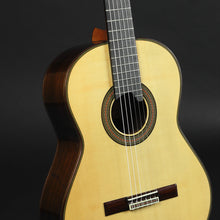 Load image into Gallery viewer, Paco Castillo 205 Classical Guitar Spruce/Rosewood