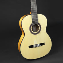 Load image into Gallery viewer, Cordoba F7 Flamenco Guitar