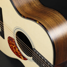 Load image into Gallery viewer, Eastman E3OME Spruce/Ovangkol Acoustic Guitar #9113