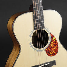 Load image into Gallery viewer, Eastman E3OME Spruce/Ovangkol Acoustic Guitar #9113