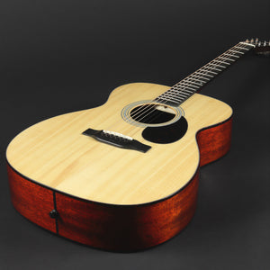 Eastman E10OM Adirondack Spruce/Mahogany
