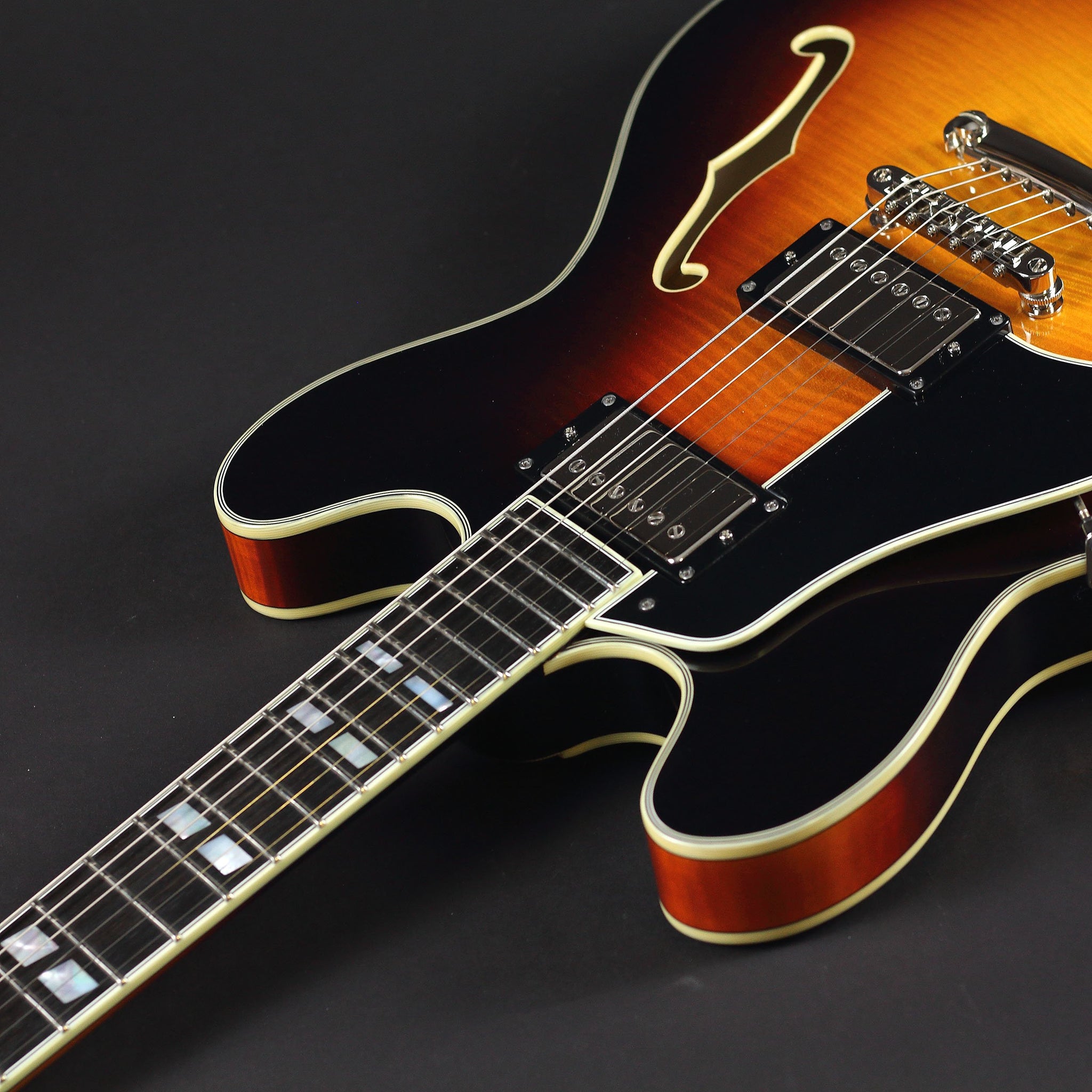 Eastman T486SB LH Left-handed Thinline - Sunburst – Mak's Guitars