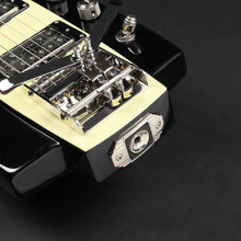 Load image into Gallery viewer, Duesenberg Fairytale SplitKing Lapsteel w/case (Pre-owned) MINT!