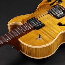 Load image into Gallery viewer, Heritage H575 Amber (Pre-owned)