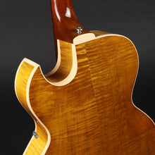 Load image into Gallery viewer, Heritage H575 Amber (Pre-owned)