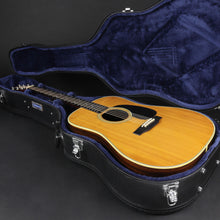 Load image into Gallery viewer, 1973 Martin D-28 Dreadnought
